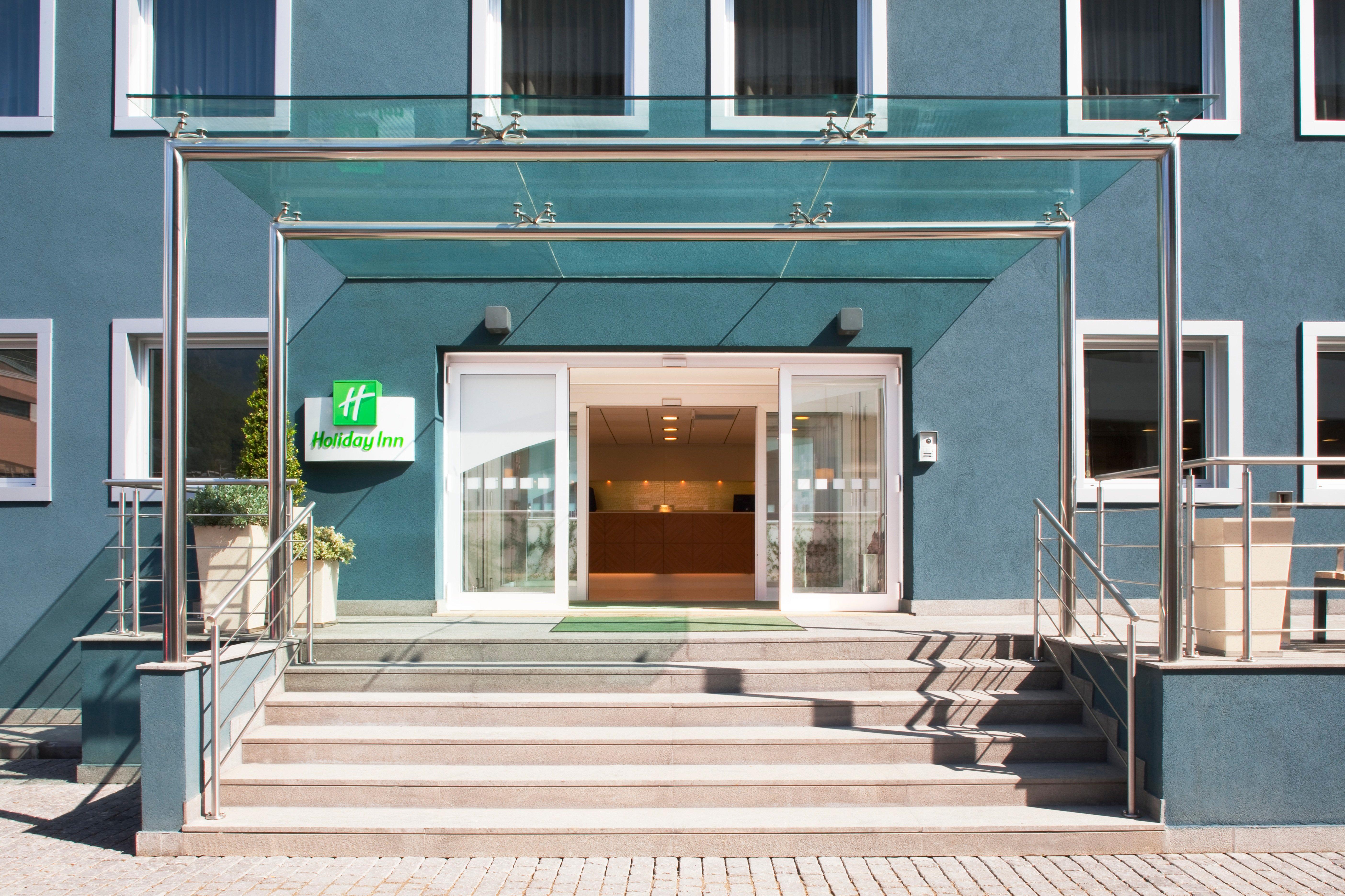 Holiday Inn Salerno-Cava De' Tirreni, an IHG Hotel Esterno foto