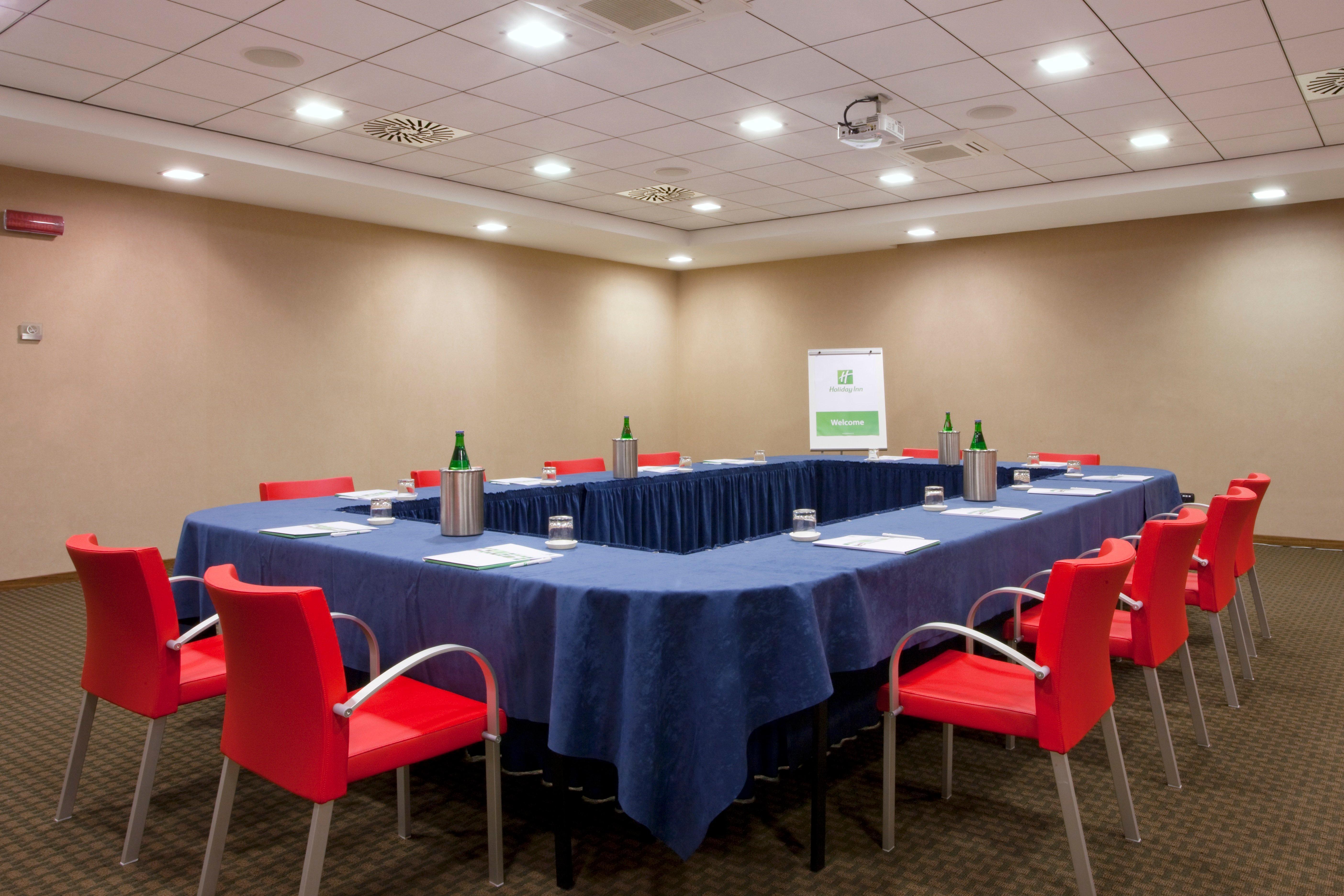 Holiday Inn Salerno-Cava De' Tirreni, an IHG Hotel Esterno foto