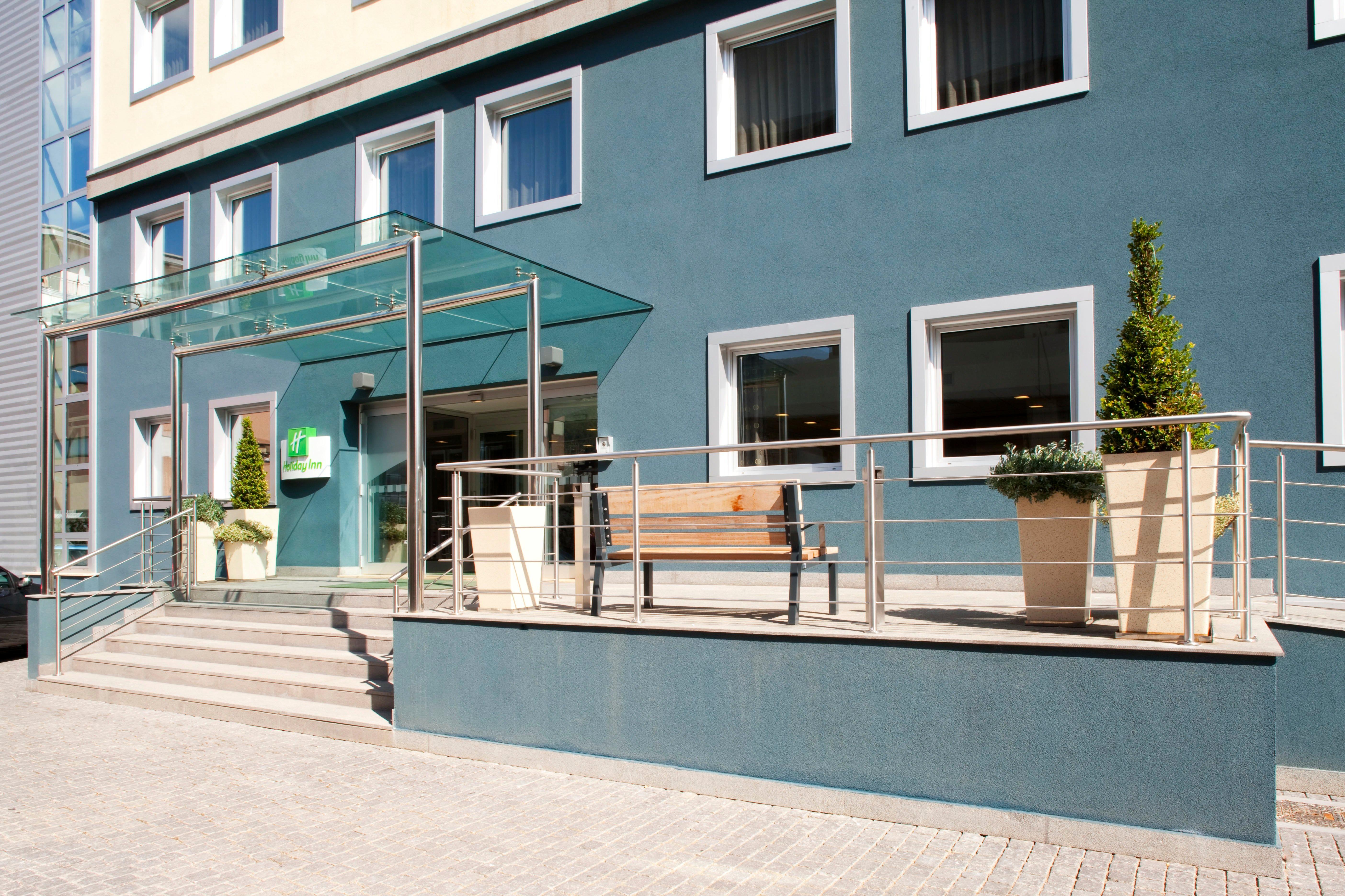 Holiday Inn Salerno-Cava De' Tirreni, an IHG Hotel Esterno foto